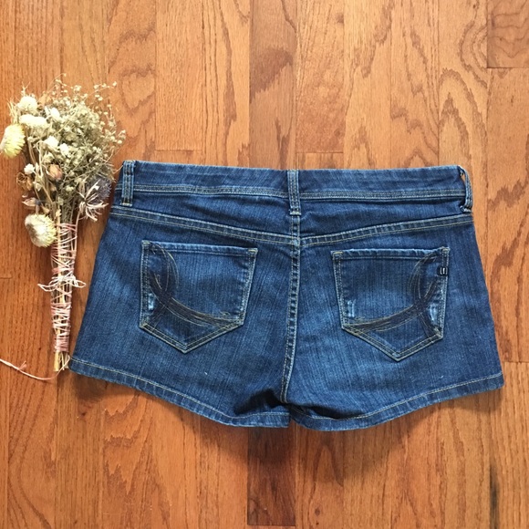 Jean Shorts Size 29 - Picture 2 of 3